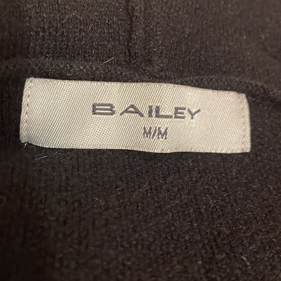 Hooded sweater cardigan - Picture 4 of 5